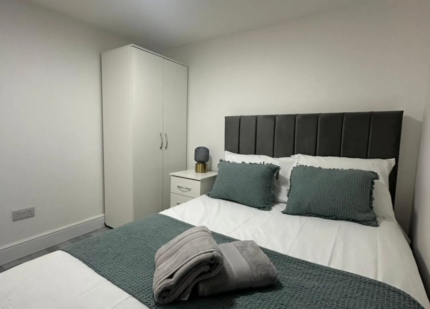 Luxury 2 Bedroom Apartment In Central London 0*,